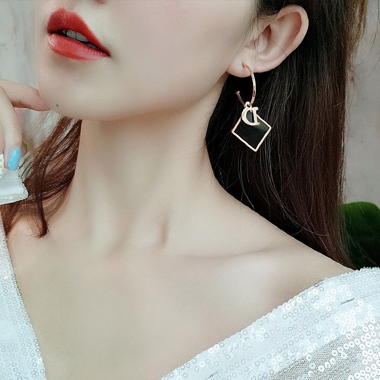 耳墜2019新款潮韓國氣質夸張大耳環網紅冷淡風黑色菱形鈦鋼耳飾女