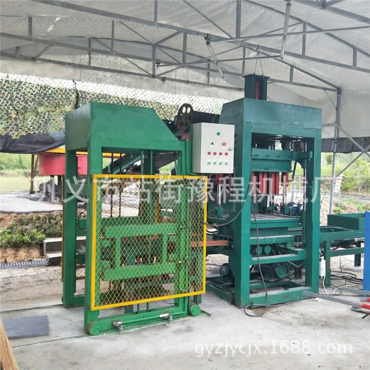 大型花壇10-15全自動免燒制磚機(jī)粉煤灰水泥磚機(jī)空芯水泥砌磚機(jī)