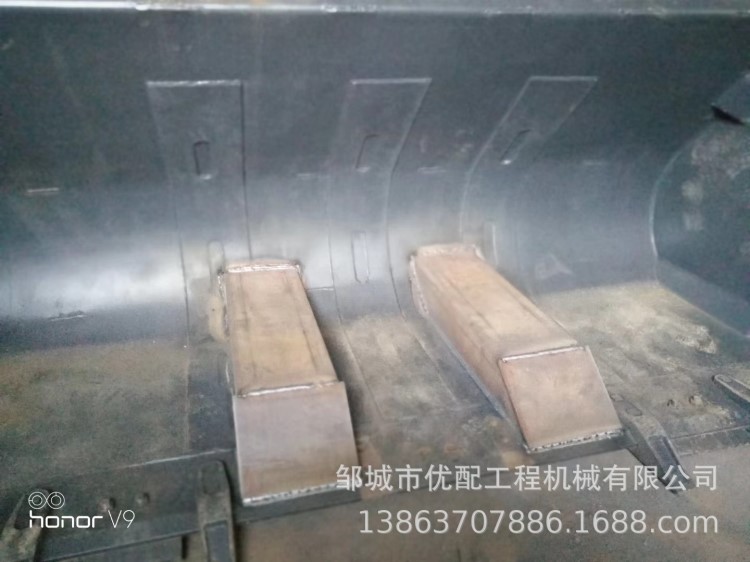 現(xiàn)貨供應(yīng)福田雷沃956F裝載機挖斗 全車配件