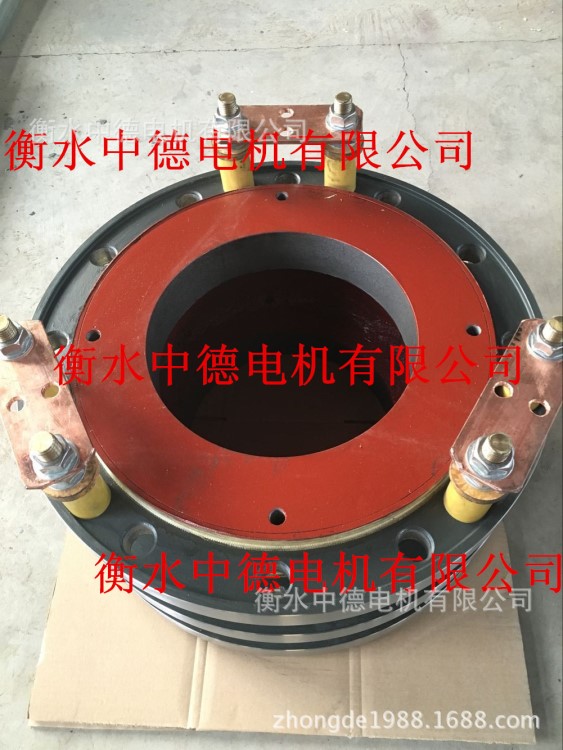 生產電機有限公司滑環YRKK800-6-2500KW系列集電環碳刷架碳刷