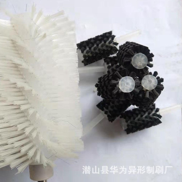 廠家直銷工業(yè)毛刷輥滾筒刷螺旋尼龍刷除塵定制清洗機纏繞