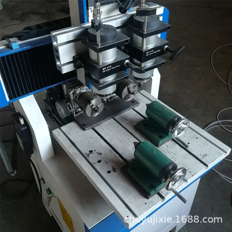 定制cnc4040數(shù)控雕刻機金屬玉石雕刻機瑪瑙翡翠方軌鑄鐵床身