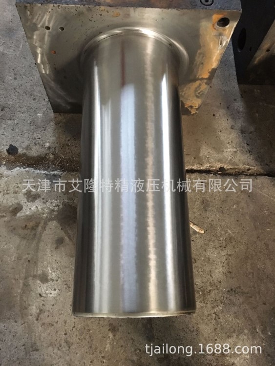 港口油缸活塞桿修復(fù)前后對(duì)比圖