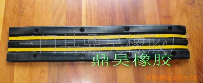 供應(yīng)防撞條、橡膠條、防撞膠、包圓柱防撞條