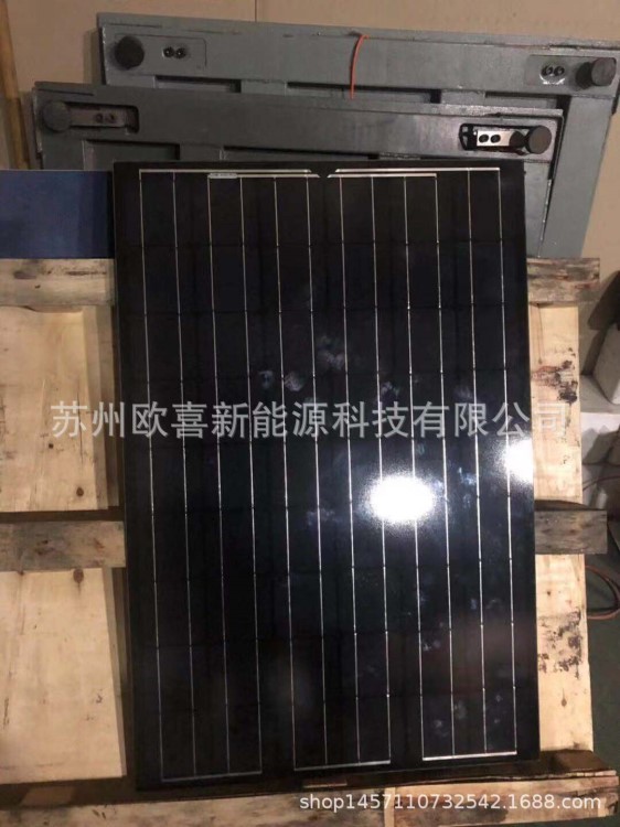 全新單晶135W太陽能電池板組件出口