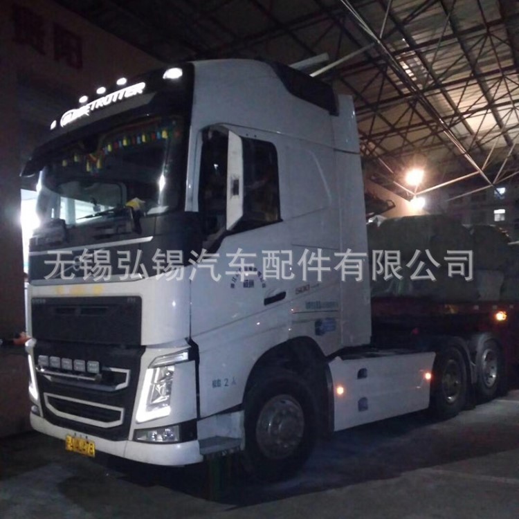 江蘇廠家定制玻璃鋼材質(zhì)制品 沃爾沃FH牽引車油箱側(cè)裙護板加平臺