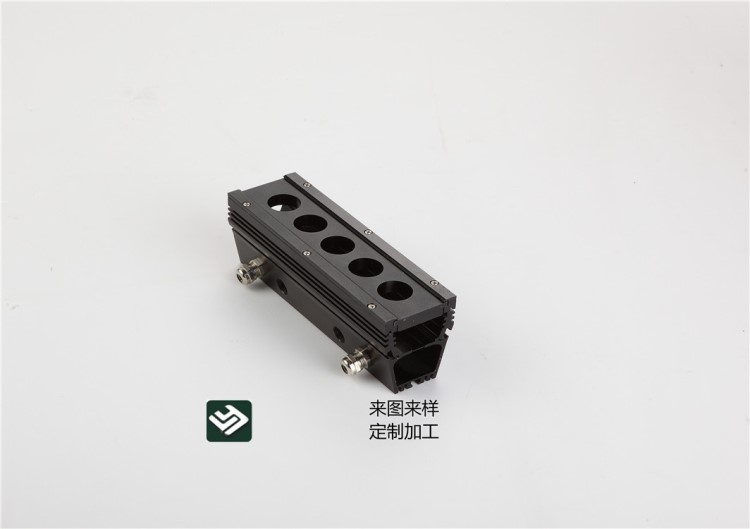 佛山亮銀鋁制品,提供LED洗墻燈外殼,鋁型材外殼的開模擠壓及加工