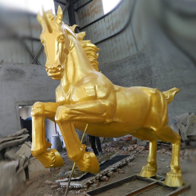 富瑞精典銅馬酒店入口太陽神阿波羅戰(zhàn)車鑄銅仿金雕塑黃銅馬現(xiàn)貨