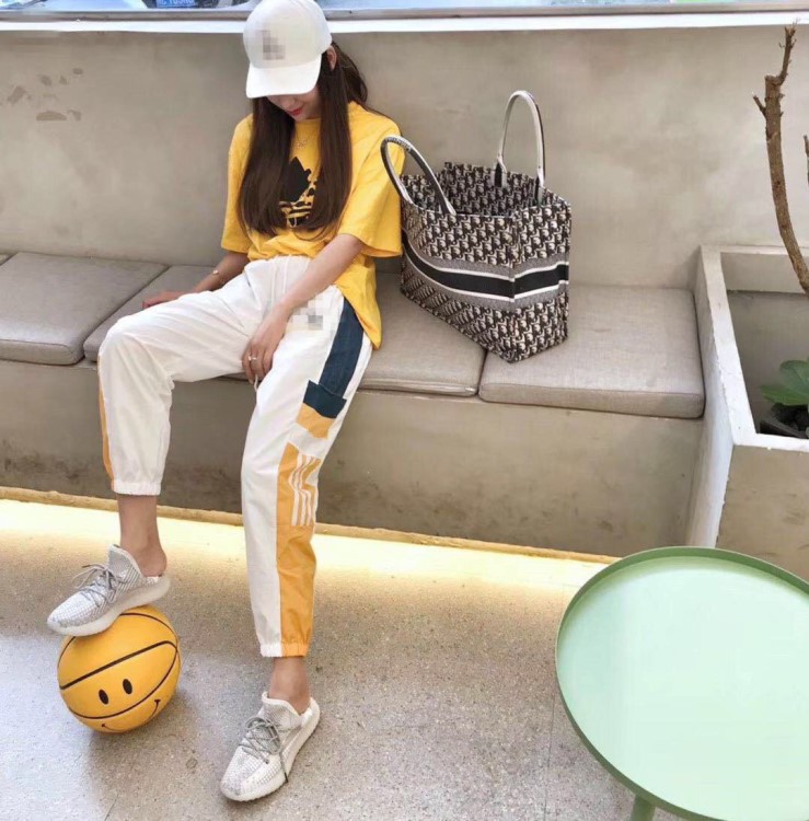 2019夏季新款套裝女黃色三葉草運(yùn)動(dòng)字母短袖寬松t恤+系帶休閑褲