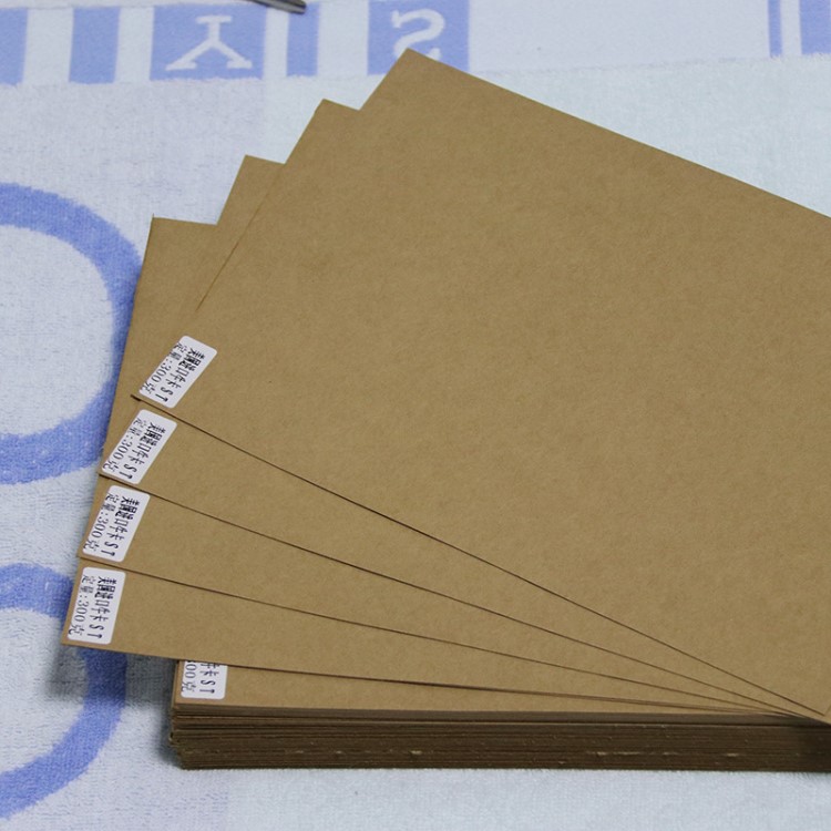 工廠批發 美國牛皮紙 美國石頭牛卡紙300g克重彩盒用紙手提袋