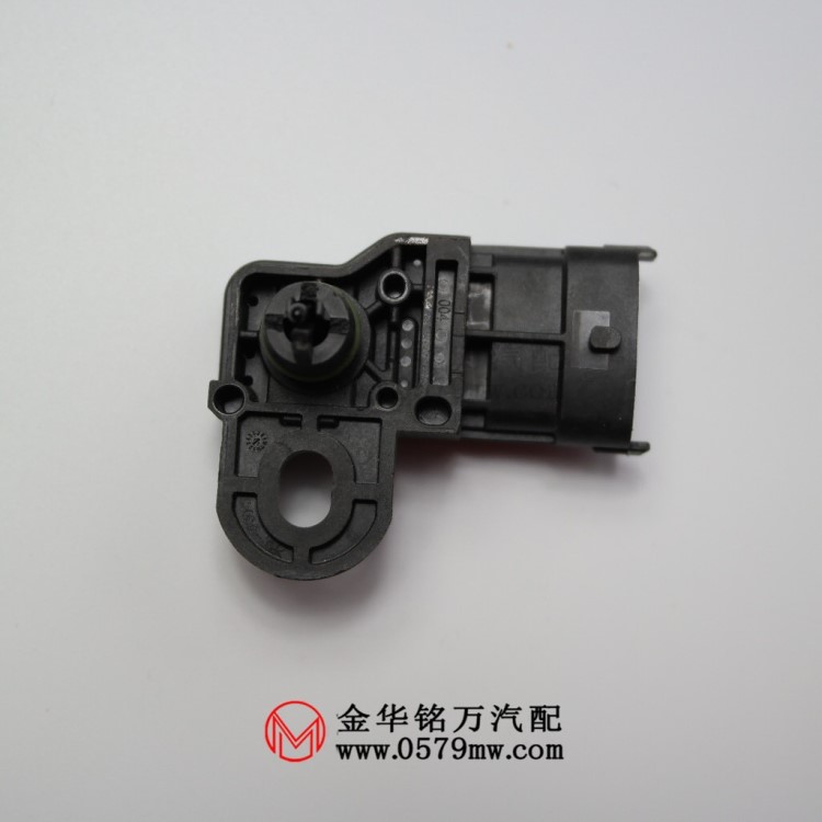 五菱榮光B15 宏光 新賽歐1.4 寶駿630 進(jìn)氣壓力傳感器F01R00E004