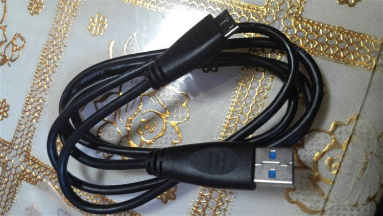 原裝希捷USB3.0數(shù)據(jù)線usb3.0移動(dòng)硬盤通用數(shù)據(jù)線45cm長連接線1.2