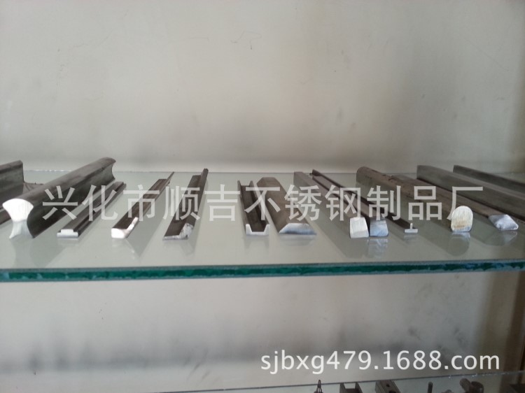 廠家供應(yīng)高精度 304 316不銹鋼冷拔異型材