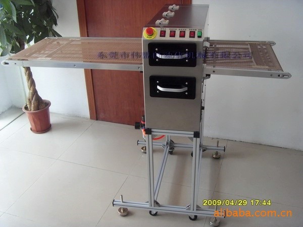 膜片流水線加裝型表面除塵機，板面清潔機，靜電除塵機