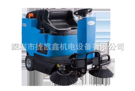 廠家直供駕駛式掃地機適用于工業(yè)廠房倉庫停車場站臺廠區(qū)外道路等