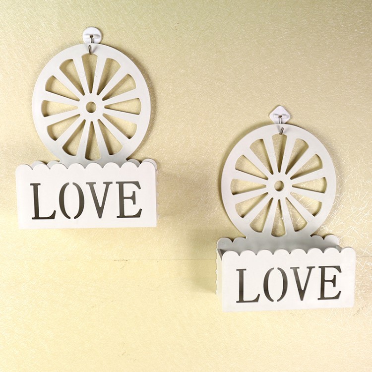 墻壁假花掛籃批發塑料花籃現貨銷售花盆家居裝飾代理love壁掛