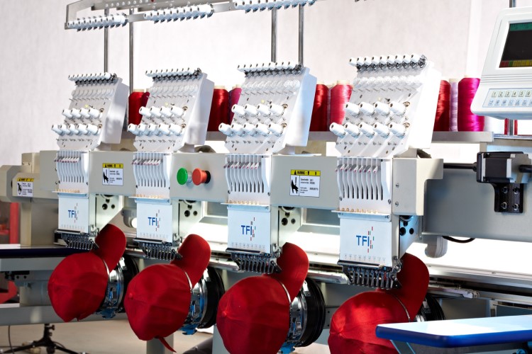 大豪电脑刺绣机高速绣花单头24681012头多头帽绣成衣绣花机