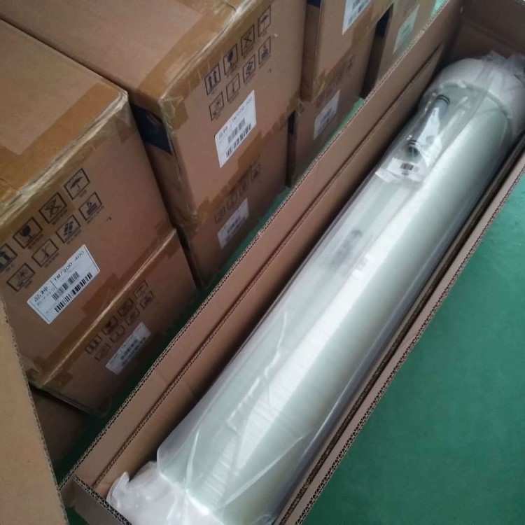 日本藍(lán)星東麗8寸低壓高脫鹽反滲透RO膜TM720D-400水制備專(zhuān)用