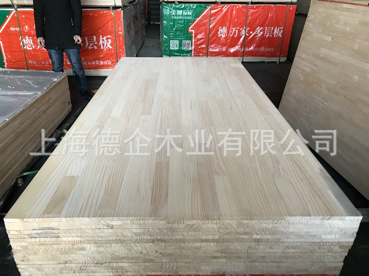 德萬(wàn)家樟子松E0級(jí)指接板雙無(wú)節(jié)集成材板櫥柜衣柜家具板實(shí)木板15mm