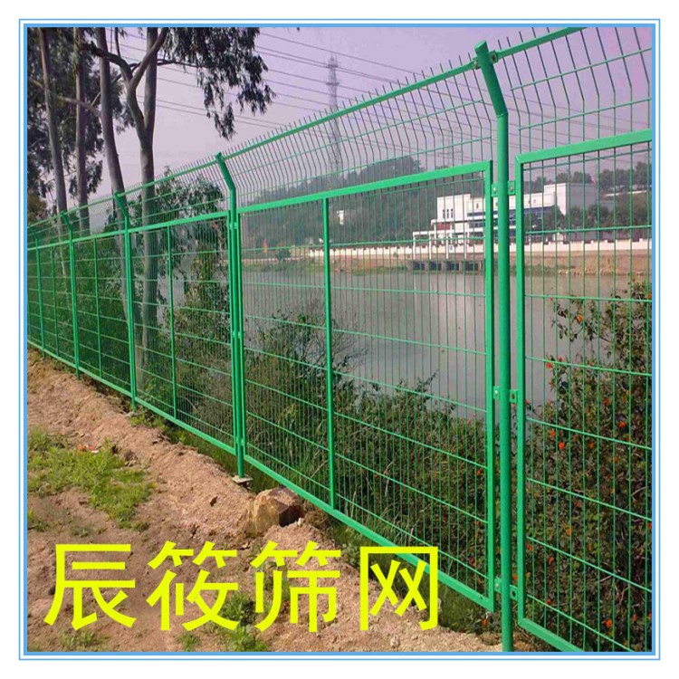 批發廣州鐵絲網圍欄 汕頭護欄網 云浮綠化帶涂塑網 鋼絲雞網圍網