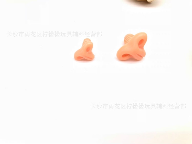 娃娃羊毛氈戳戳樂手工diy 件小動物狐貍?cè)潜亲迂埨匣⒈?
                                                         style=