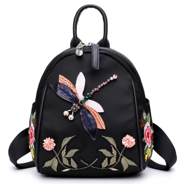 一件代發2020春夏新款花朵刺繡雙肩包手工水鉆3D蜻蜓單肩背包批發