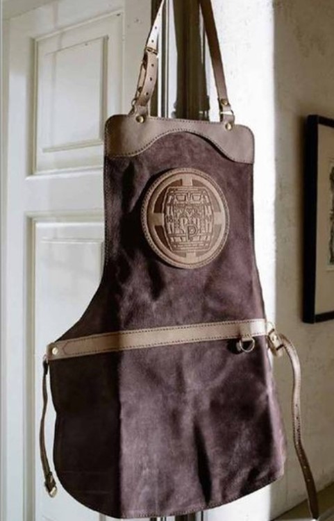 供應批發真皮創意工作圍裙弧形設計品牌定制LOGO圍裙