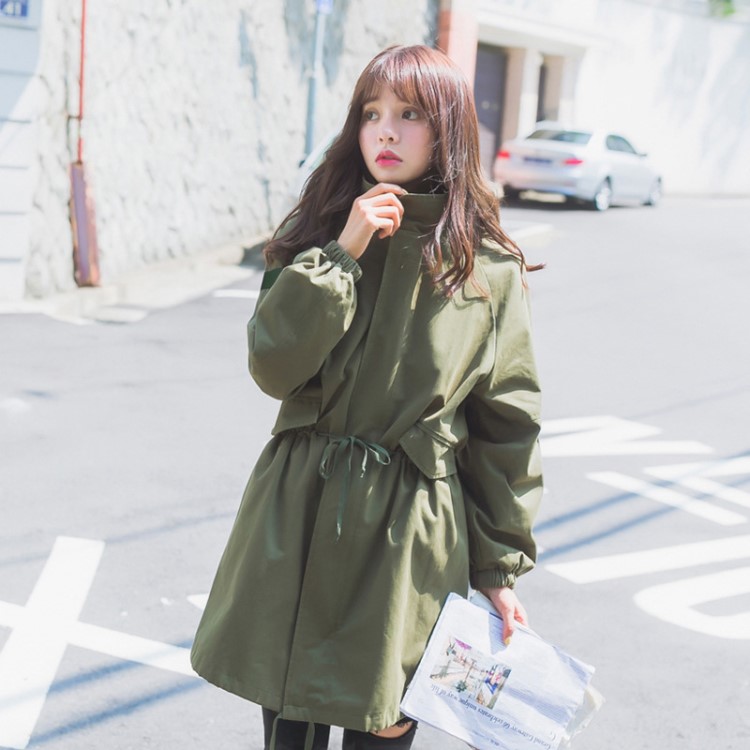 2019新款秋季風(fēng)衣女韓國定制大碼軍綠色泡泡袖工裝外套潮
