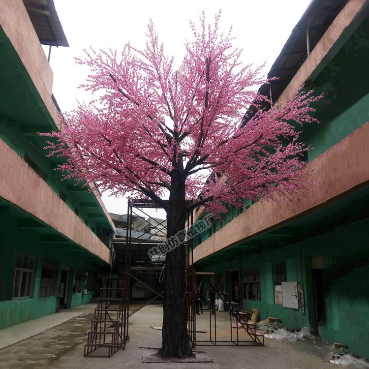 仿真桃花樹(shù) 大型園藝工程裝飾花樹(shù) 人造桃花枝 8米假樹(shù)拍攝道具