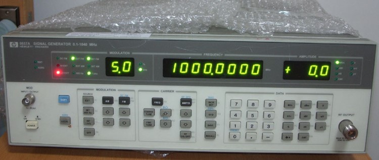 Agilent 8657A信号源 HP8657A 1G信号发生器 100KHz-1040MHz