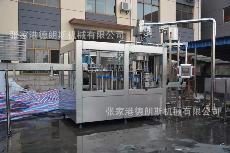 供應果汁飲料灌裝機 茶飲料生產(chǎn)設(shè)備 凈水灌裝機機水處理設(shè)備