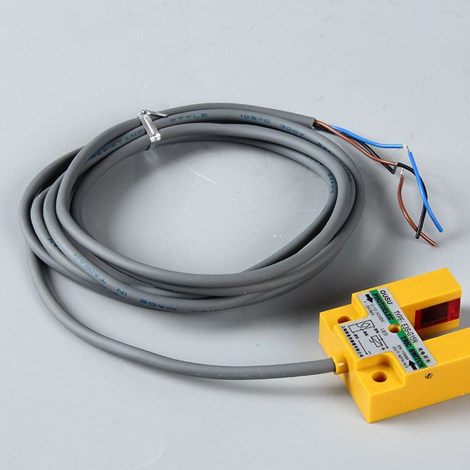 廠家大批量供應 槽型光電開關 三線NPN常開直流24V 感應開關