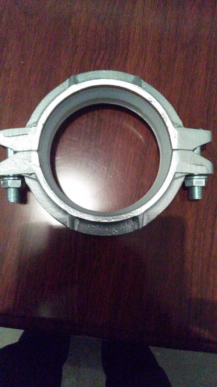 山东衬塑管件潍坊衬塑管件沟槽管件给水管件潍坊耐锐克dn100银色卡箍