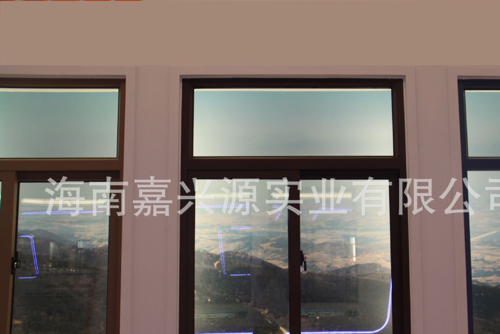 文昌封陽(yáng)臺(tái)鋁合金斷橋推拉窗 定制銷售