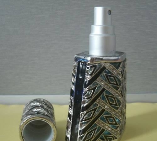 東莞金屬香水瓶 鑲鉆香水瓶 彩工藝香水瓶 噴頭式香水瓶