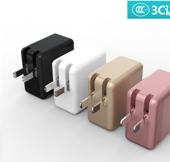 新款過3C專利產(chǎn)品多口快充qc 3.0充電器5v2a充電器廠家批發(fā)