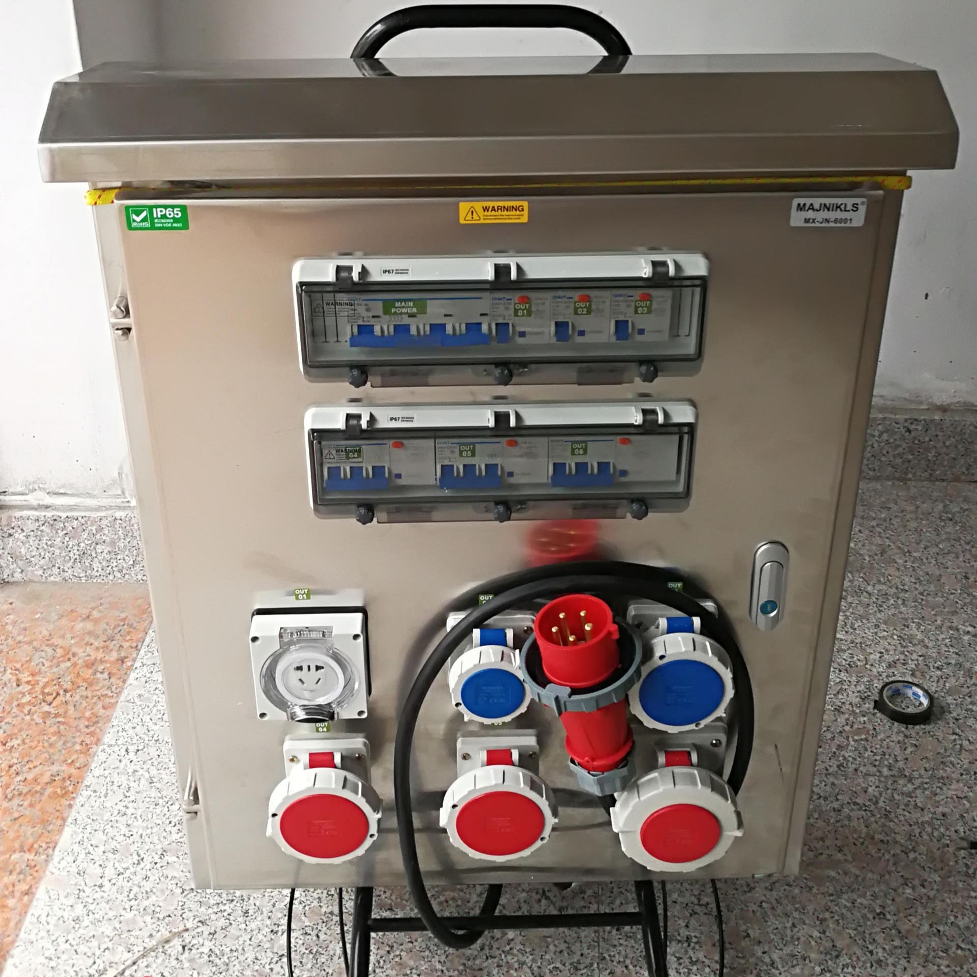 mnakeqks塑料插座箱聚碳酸酯工业配电箱防水户外配电箱厂家