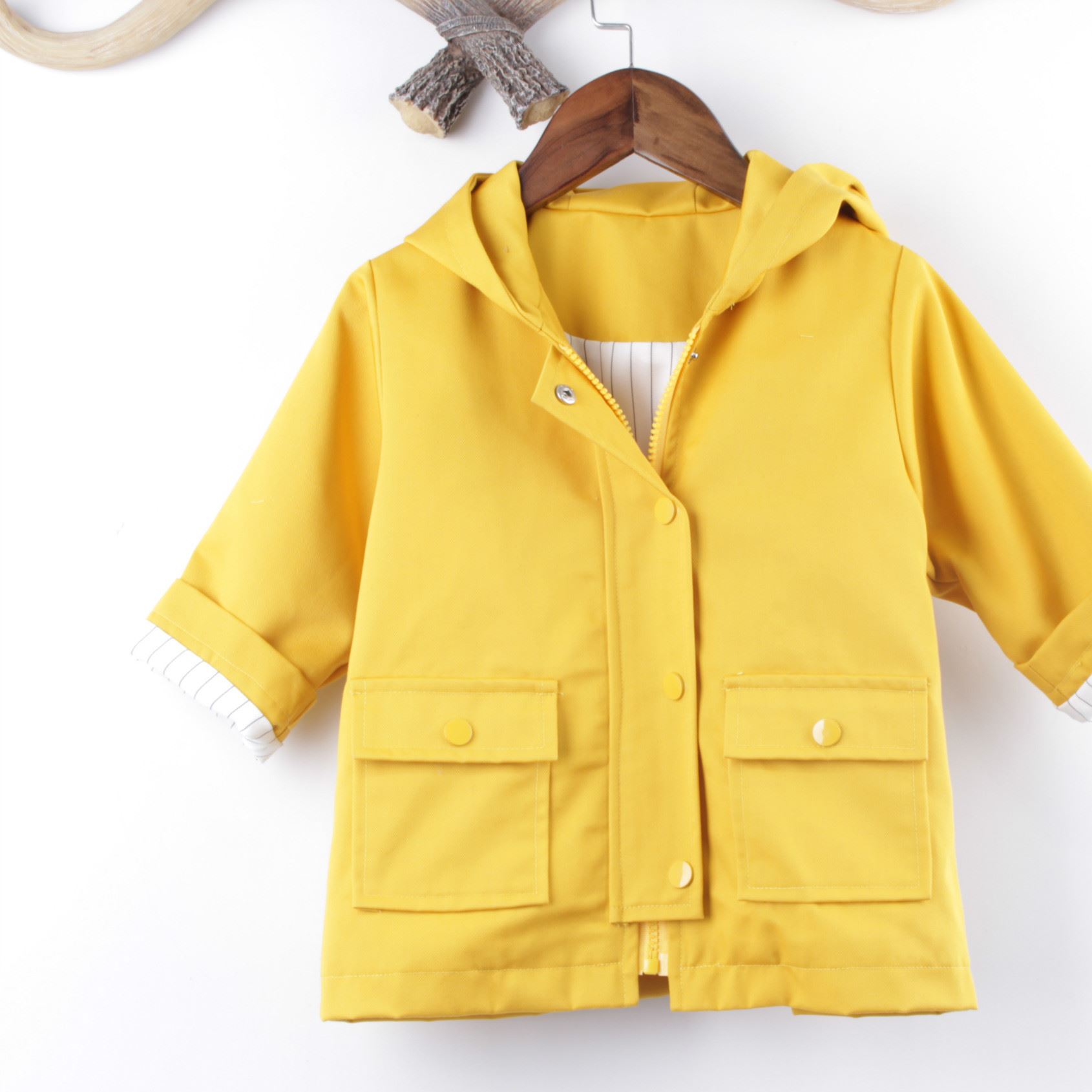 现货定制童装儿童简约色防风外套