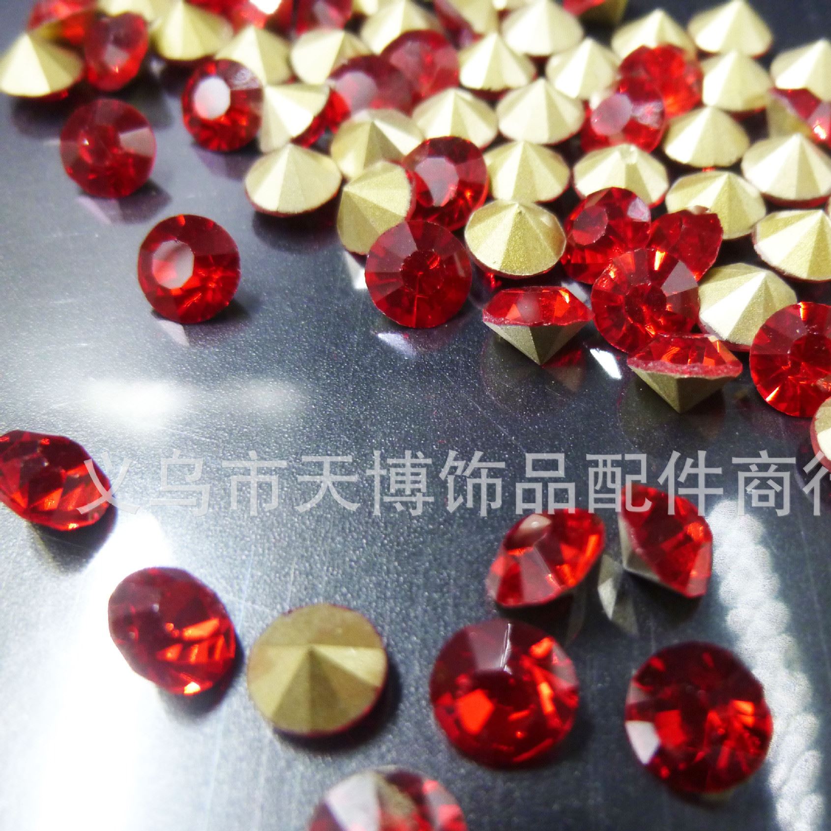 大紅深紅色小號(hào)高品質(zhì)國(guó)產(chǎn)A鉆尖底玻璃水鉆 透明白鉆尖底批發(fā)
