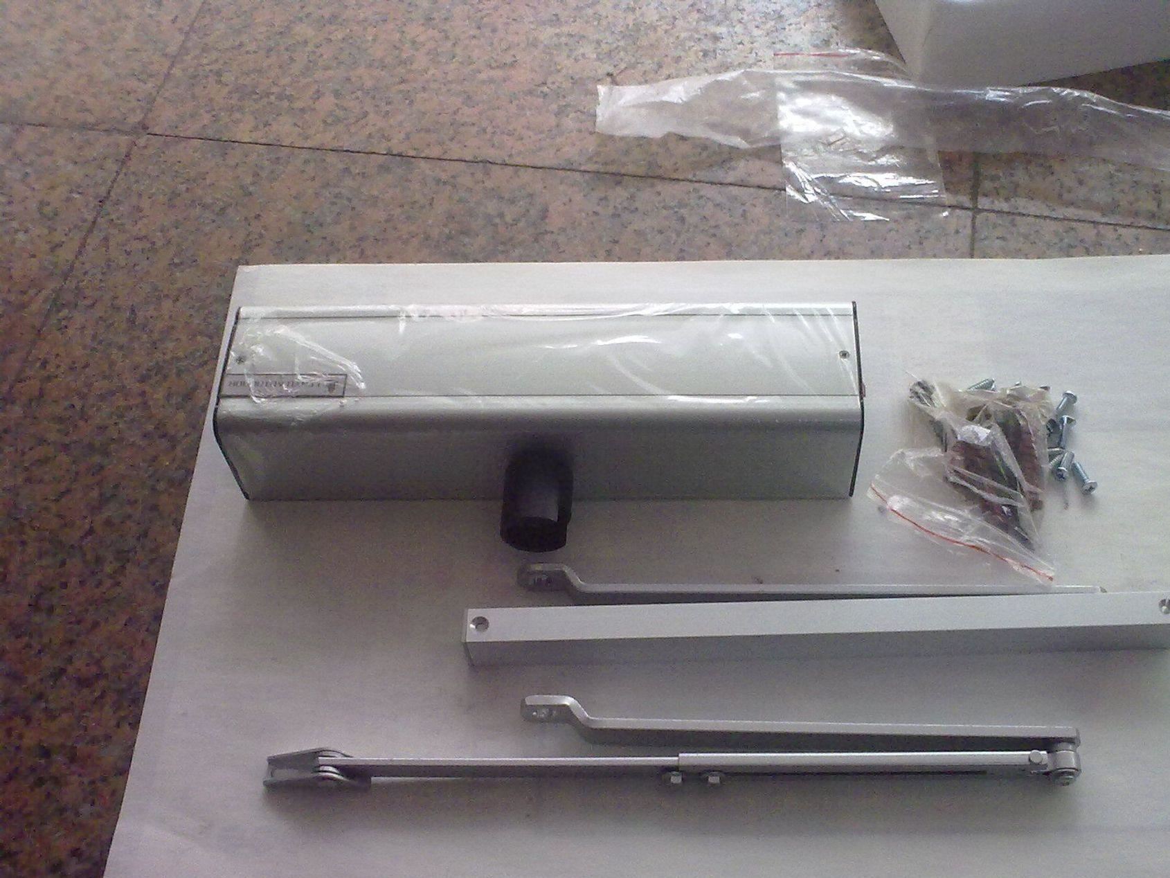防火门联动闭门器