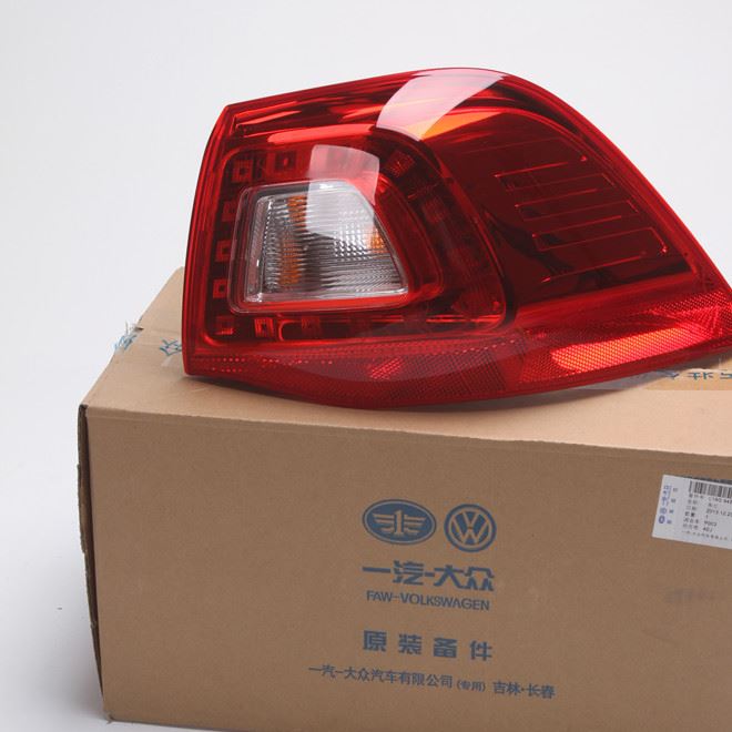 汽車后尾燈	led燈 新寶來汽車配件 一汽大眾汽車用品 一件代發(fā)