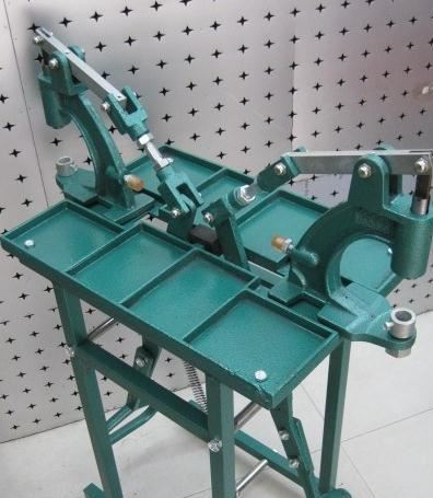 鈕扣雙人腳壓機 品質(zhì) 經(jīng)久耐用