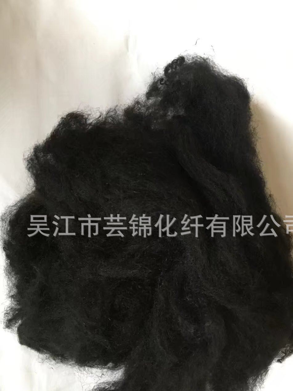 生產1.538mm黑色再生滌綸短纖