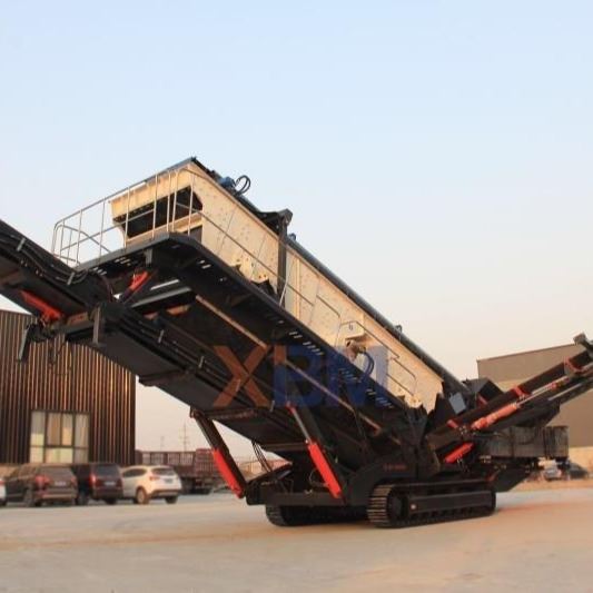 轮式移动破碎站河卵石破碎车