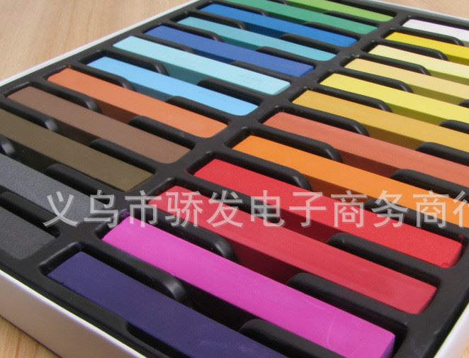 廠家供應(yīng) 24色染發(fā)粉筆染發(fā)筆 Hair chalk 染發(fā)棒便攜式染發(fā)工具