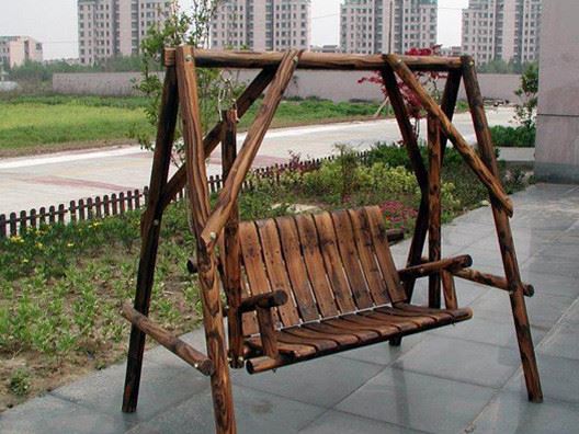 河南 鄭州 廠家直銷 樟子松炭化木秋千 花園秋千 景觀小品