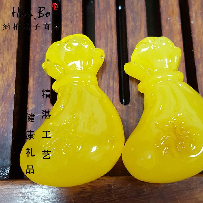 寶石吊墜 新款環(huán)保天然蜜蠟吊墜 創(chuàng)意時尚簡約雕刻吊墜二代蜜蠟