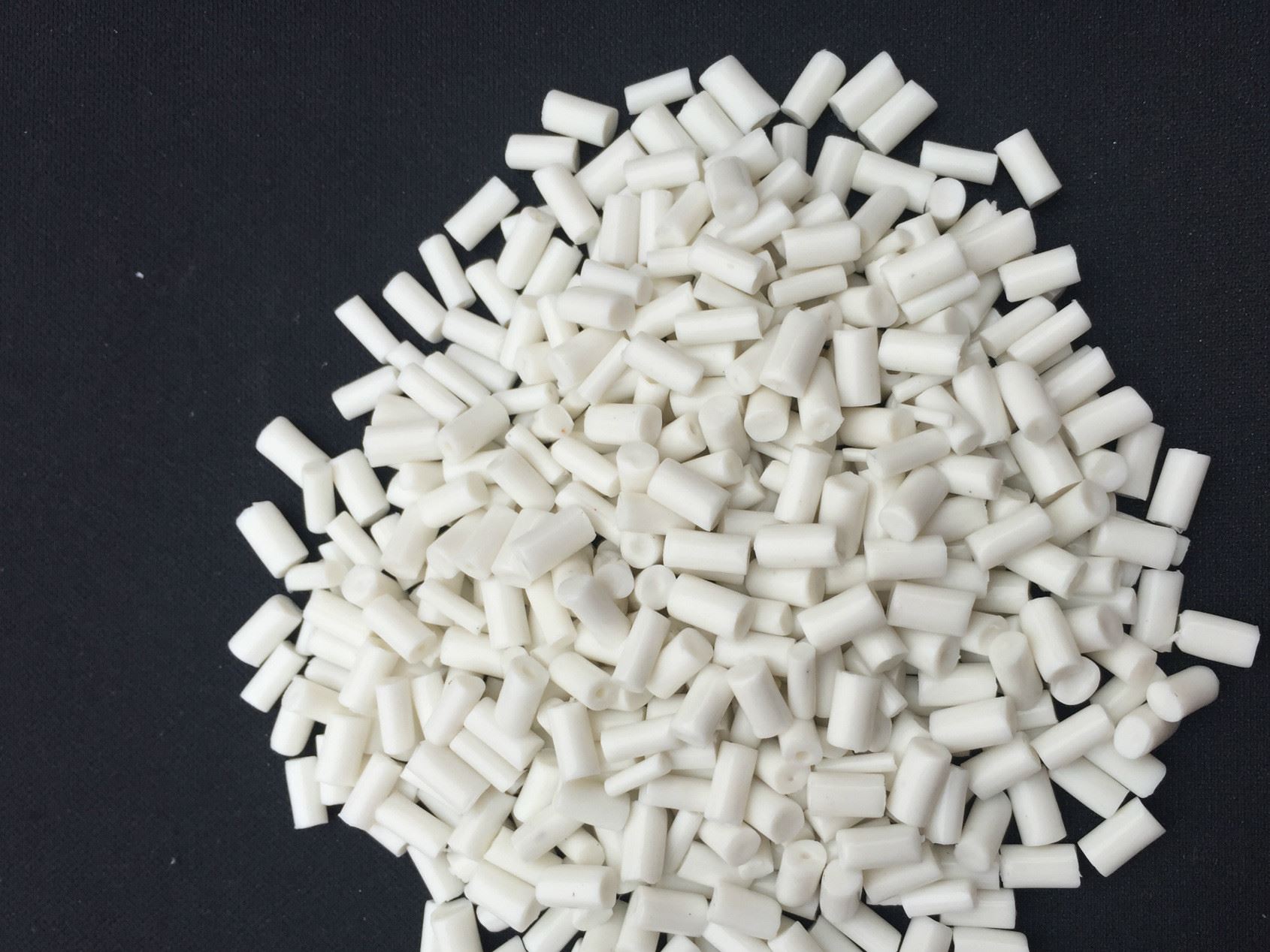 大量供應再生HDPE顆粒 乳白低壓顆粒 注塑級 無味無雜