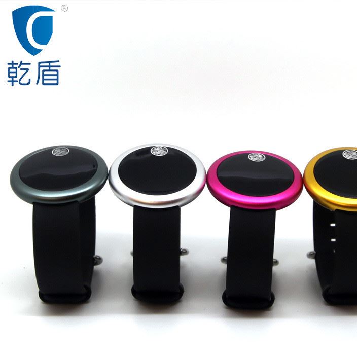 青春時(shí)尚ZH6防水心率測試智能穿戴硅膠運(yùn)動(dòng)健康監(jiān)測藍(lán)牙手環(huán)