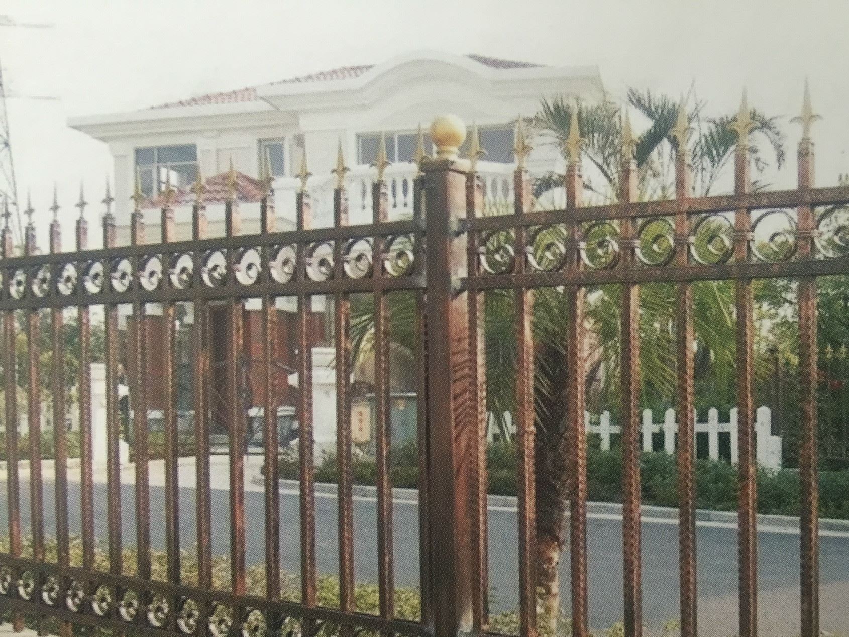 蘇州小區別墅學校工廠護欄圍欄藝術鐵藝大門護窗工程